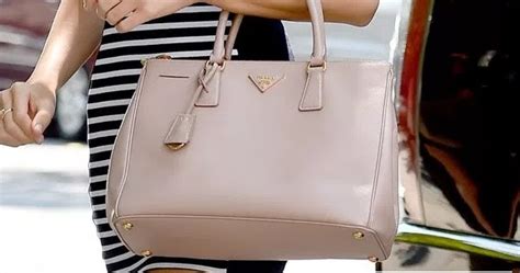 harga tas prada milano dal 1913 asli|harga tas Prada.